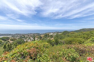 16722 Charmel Ln in Los Angeles, CA - Building Photo - Building Photo