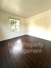 74 Chantilly in Irvine, CA - Building Photo - Building Photo