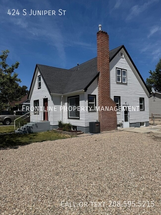 property at 424 S Juniper St