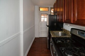 547 W Surf St in Chicago, IL - Foto de edificio - Building Photo