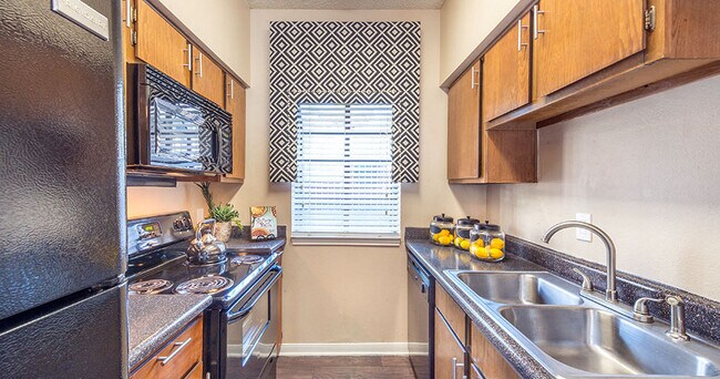The Woodlands Apartments in Tyler, TX - Building Photo - Building Photo