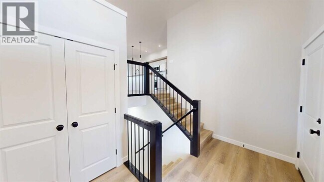 10201-10126 126 Ave in Grande Prairie, AB - Building Photo - Building Photo