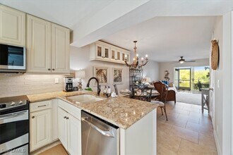 1375 Mainsail Dr in Naples, FL - Building Photo - Building Photo