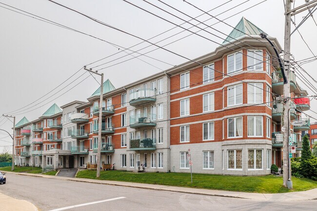 398 Ouimet Rue