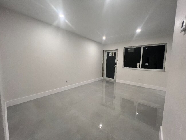 5300 NW 25th Ave in Miami, FL - Building Photo - Building Photo
