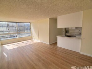 2740 Kuilei St in Honolulu, HI - Building Photo - Building Photo