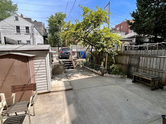 1518 W Augusta Blvd, Unit 3 in Chicago, IL - Building Photo - Building Photo