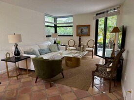 55 Ocean Ln Dr in Key Biscayne, FL - Building Photo