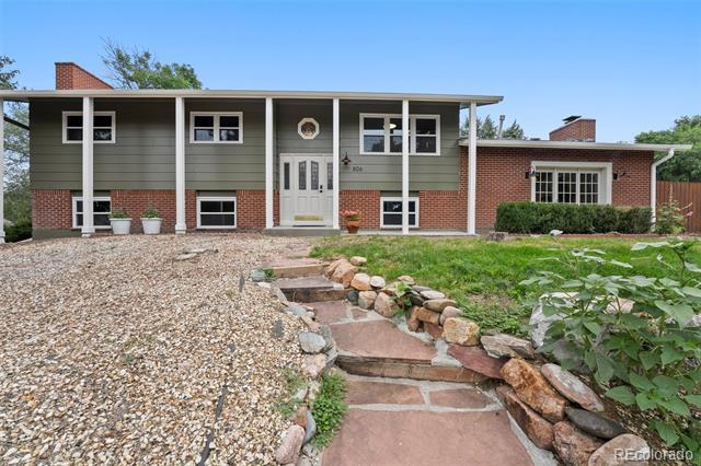 property at 814 Cardinal St