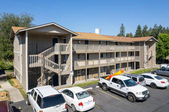 Peaks at Meadow Ridge in Spokane Valley, WA - Foto de edificio - Building Photo