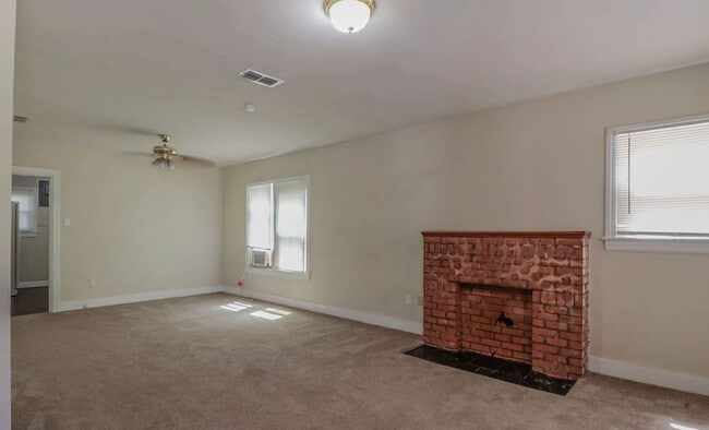 2113 22nd St in Lubbock, TX - Building Photo - Building Photo