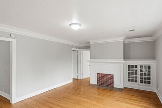 5341 Holmes St in Kansas City, MO - Foto de edificio - Building Photo