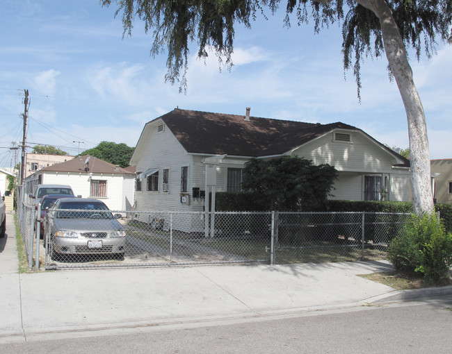 6909 Malabar St in Huntington Park, CA - Foto de edificio - Building Photo