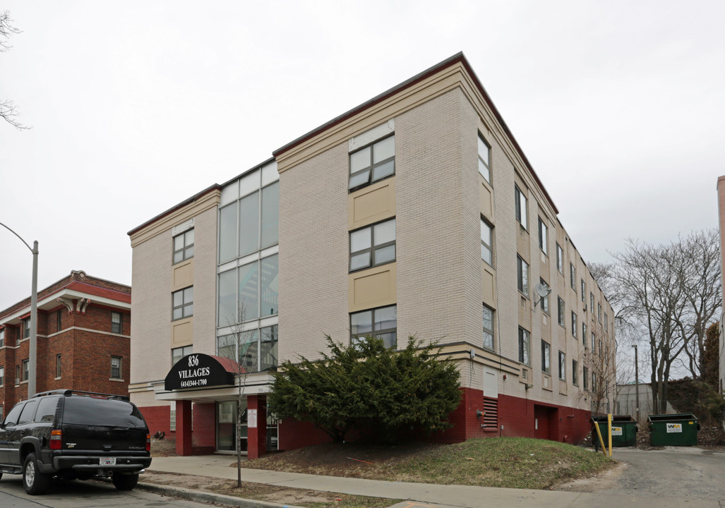 Villages Apartments in Milwaukee, WI - Foto de edificio