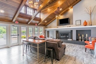 Runaway Bay in Lansing, MI - Building Photo - Building Photo