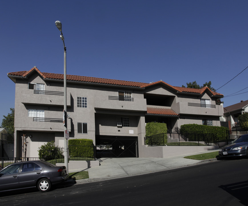 3933 Marathon St in Los Angeles, CA - Foto de edificio