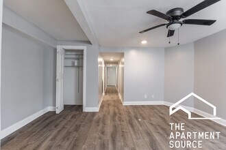 906 W Montrose Ave in Chicago, IL - Building Photo - Building Photo