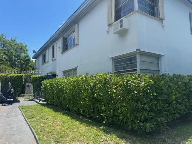 property at 1258 Marseille Dr