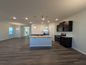 525 Prestonfield Wy in Garner, NC - Foto de edificio - Building Photo