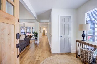 5609 Courtyard Cove in Austin, TX - Building Photo - Building Photo