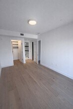 65 L St, Unit 8 in Boston, MA - Building Photo - Building Photo