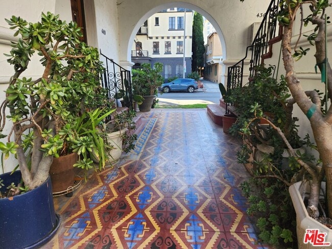 438 Cochran Ave in Los Angeles, CA - Building Photo - Building Photo