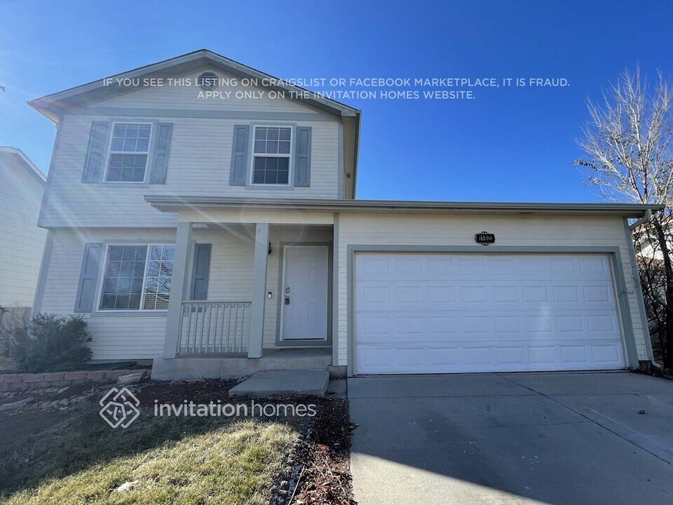 11023 Berry Farm Rd in Fountain, CO - Foto de edificio