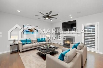 3432 Hidden Falls Ct in Maineville, OH - Foto de edificio - Building Photo
