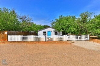 1510 Locust St in Abilene, TX - Building Photo - Building Photo
