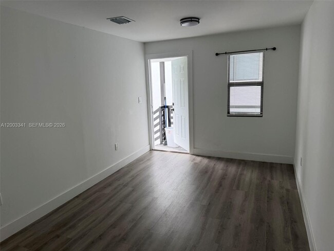 628 SW 21st Ave in Miami, FL - Foto de edificio - Building Photo