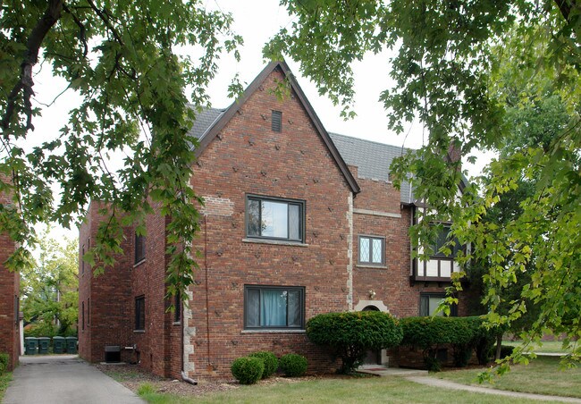 1804 King Ave in Columbus, OH - Foto de edificio - Building Photo