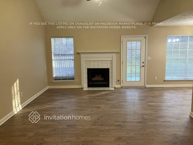 8487 Misty Creek Cir in Snellville, GA - Building Photo - Building Photo