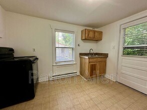 4 Arbutus Rd in Asheville, NC - Building Photo - Building Photo