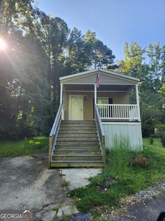 1979 Cardell Rd in Austell, GA - Building Photo