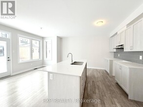 171 Conservancy Dr in Ottawa, ON - Building Photo - Building Photo