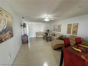 4715 Leucadendra Dr in Sebring, FL - Building Photo - Building Photo