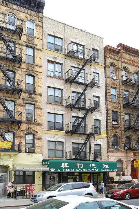37 Henry St in New York, NY - Foto de edificio