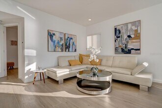 17852 Lee Ave in Redington Shores, FL - Building Photo - Building Photo