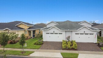 2557 Yellow Brick Rd in St. Cloud, FL - Building Photo