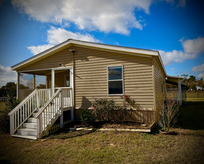 1392 NE 110th St in Ocala, FL - Building Photo - Building Photo