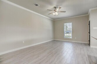 7919 Bowen St in Houston, TX - Building Photo - Building Photo