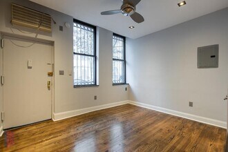 343 E 8th St in New York, NY - Building Photo - Building Photo