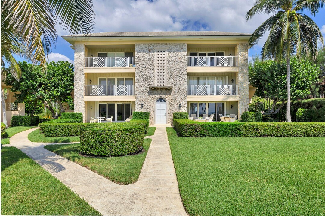 2103 S Ocean Blvd in Delray Beach, FL - Building Photo