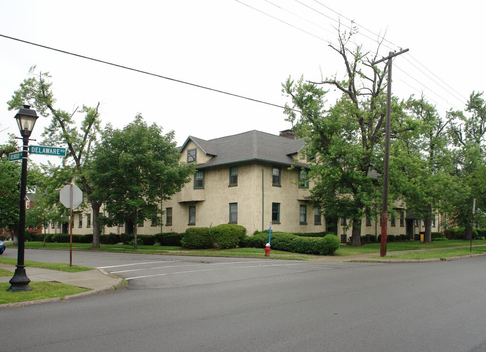 Delaware Road Apartments in Kenmore, NY - Building Photo