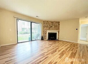 2313 Bayhead Dr in Sayreville, NJ - Building Photo - Building Photo