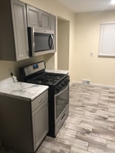 29717 Matthew St in Westland, MI - Building Photo - Building Photo