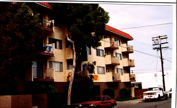 550 W 16th St in San Pedro, CA - Foto de edificio - Building Photo