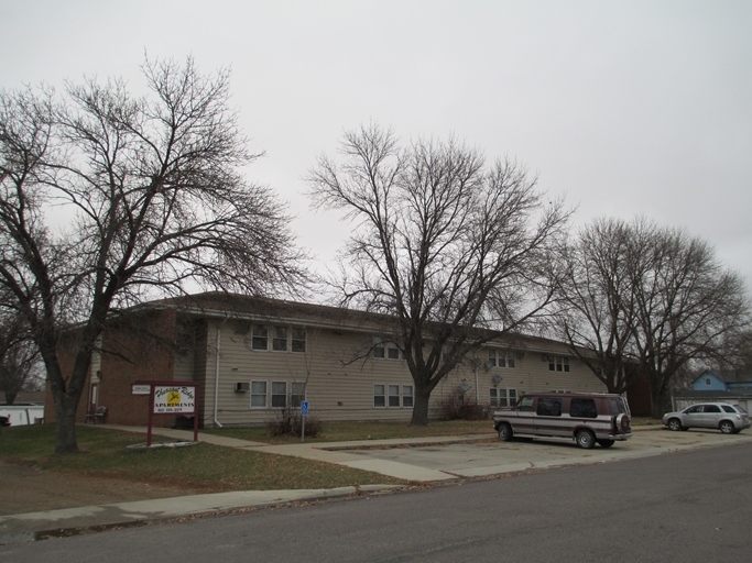 9 E 10th Ave in Groton, SD - Building Photo