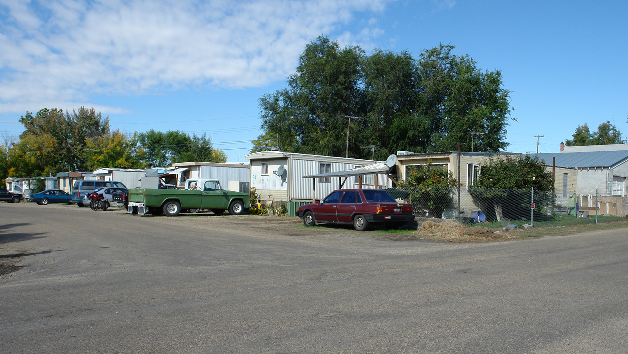 610 Fisk Ave in Parma, ID - Building Photo