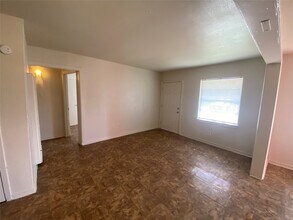 4223 Rockingham St in Houston, TX - Building Photo - Building Photo
